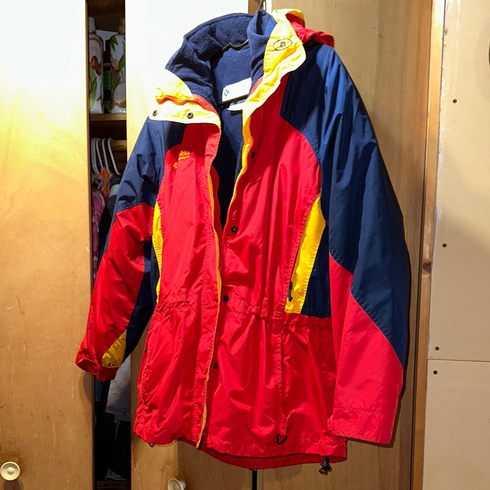 COLUMBIA SPORTSWEAR COMPANY WOMENS WINTER JACKET SIZE M